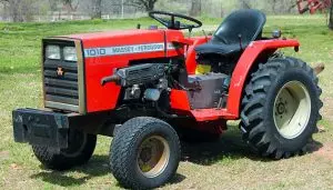 Massey Ferguson 1010 Tractor
