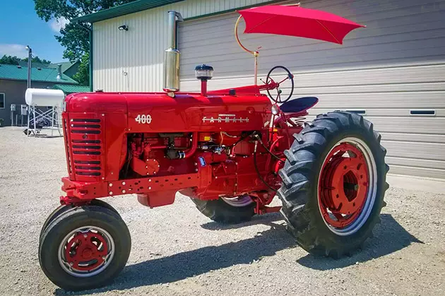 Farmall 400 Tractor