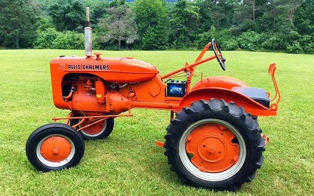 Allis Chalmers B Row-Crop Tractor