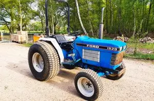 Ford 1520 Compact Utility Tractor
