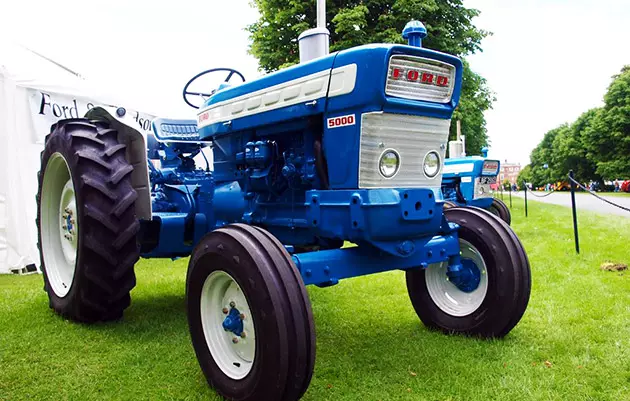 Ford 5000 Row-Crop tractor