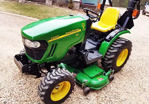 John Deere 2320 Compact Utility Tractor