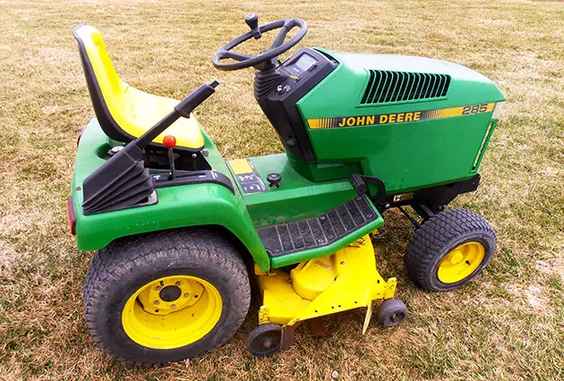 John Deere 285 Garden Tractor