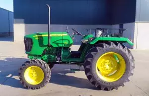 John Deere 5105 Utility Tractor
