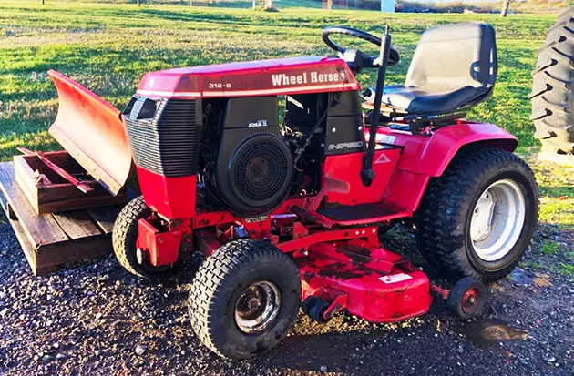 Wheel Horse 312-8 Garden Tractor