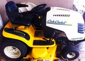 Cub Cadet SLT1550 Lawn Tractor