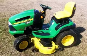 John Deere 155C Lawn Tractor
