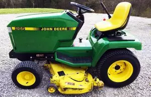 John Deere 265 Lawn Tractor