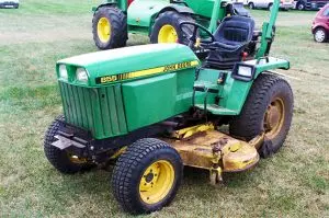 John Deere 855 Tractor