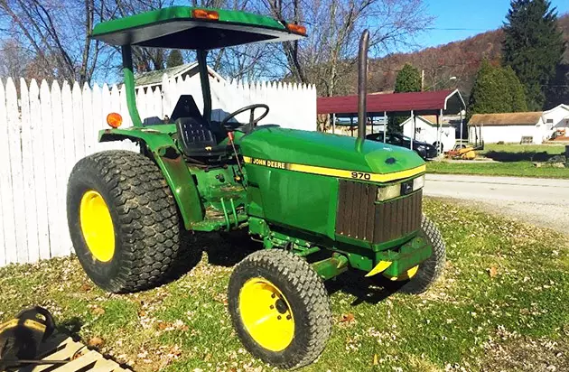 John Deere 970 Compact Utility Tractor