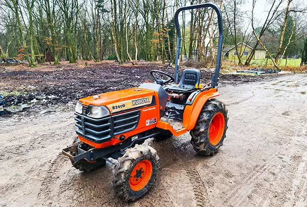 Kubota B2400 Compact Utility Tractor