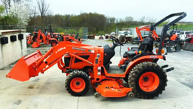Kubota B2620 Compact Utility Tractor