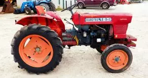 Kubota L185 Compact Utility Tractor