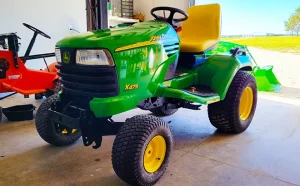 John Deere X475
